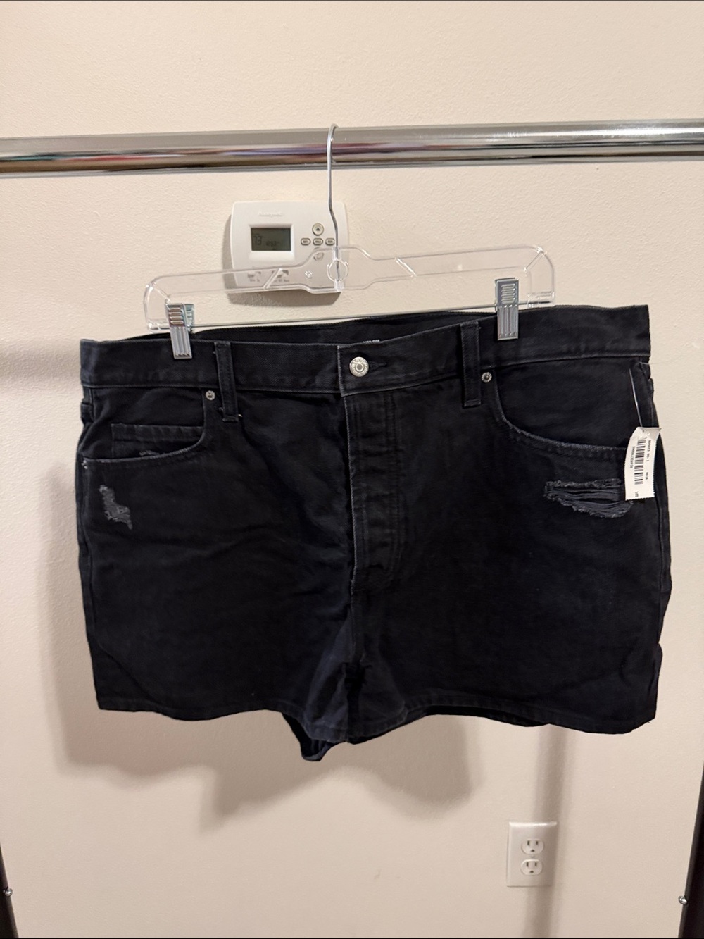 NWT Old Navy Black Distressed Denim Shorts
